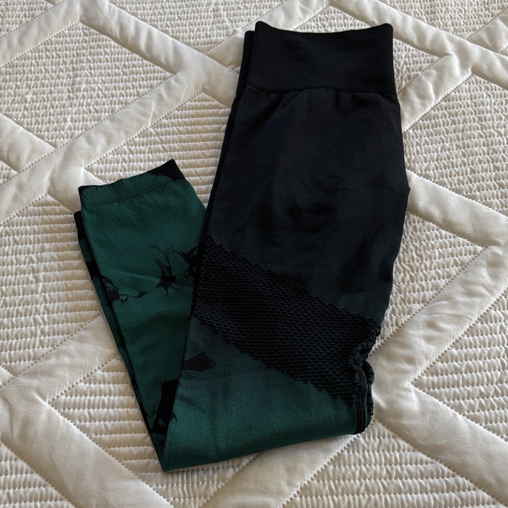Black and Green Leggings